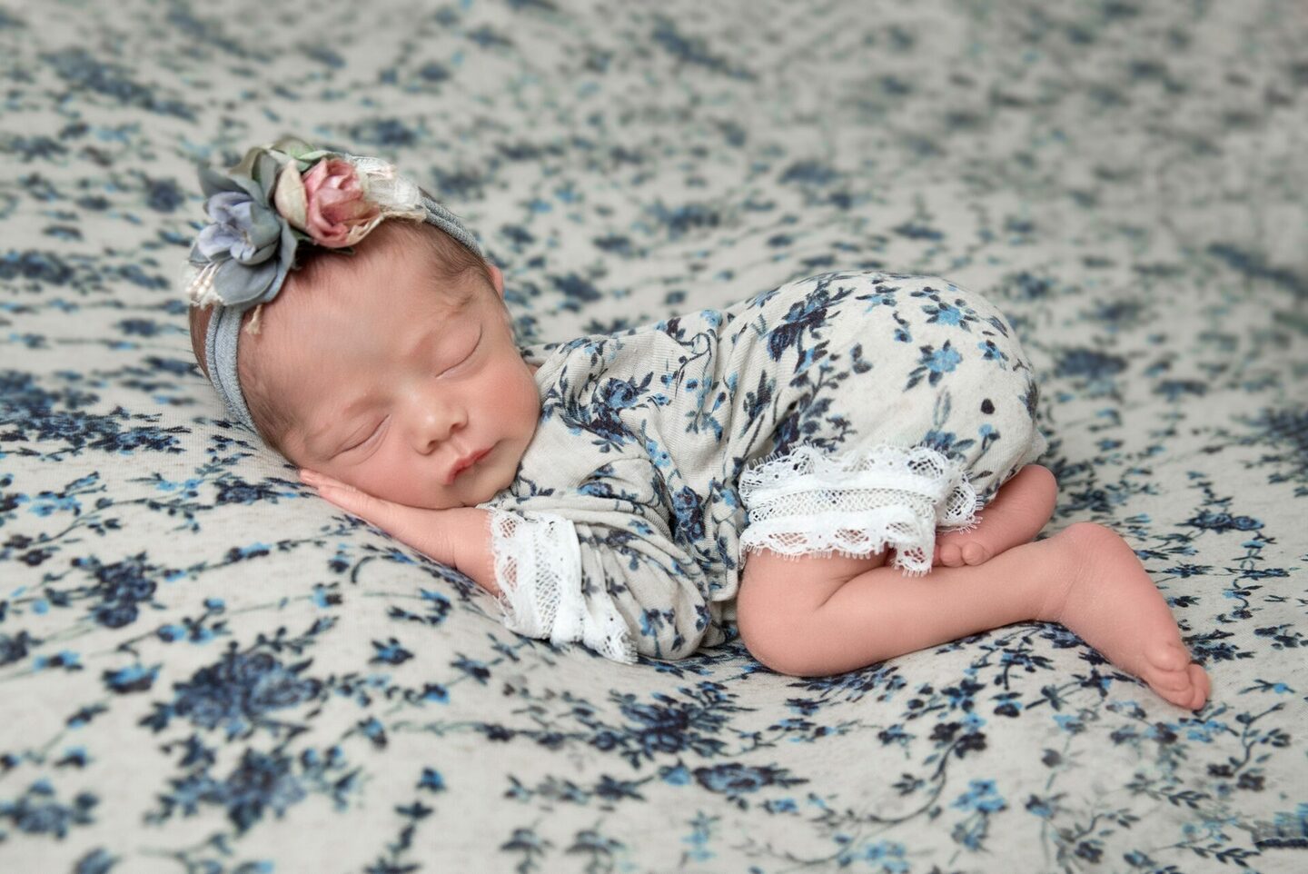 Ensaio Newborn Luiza - Ensaio Realizado no Estúdio da Penha