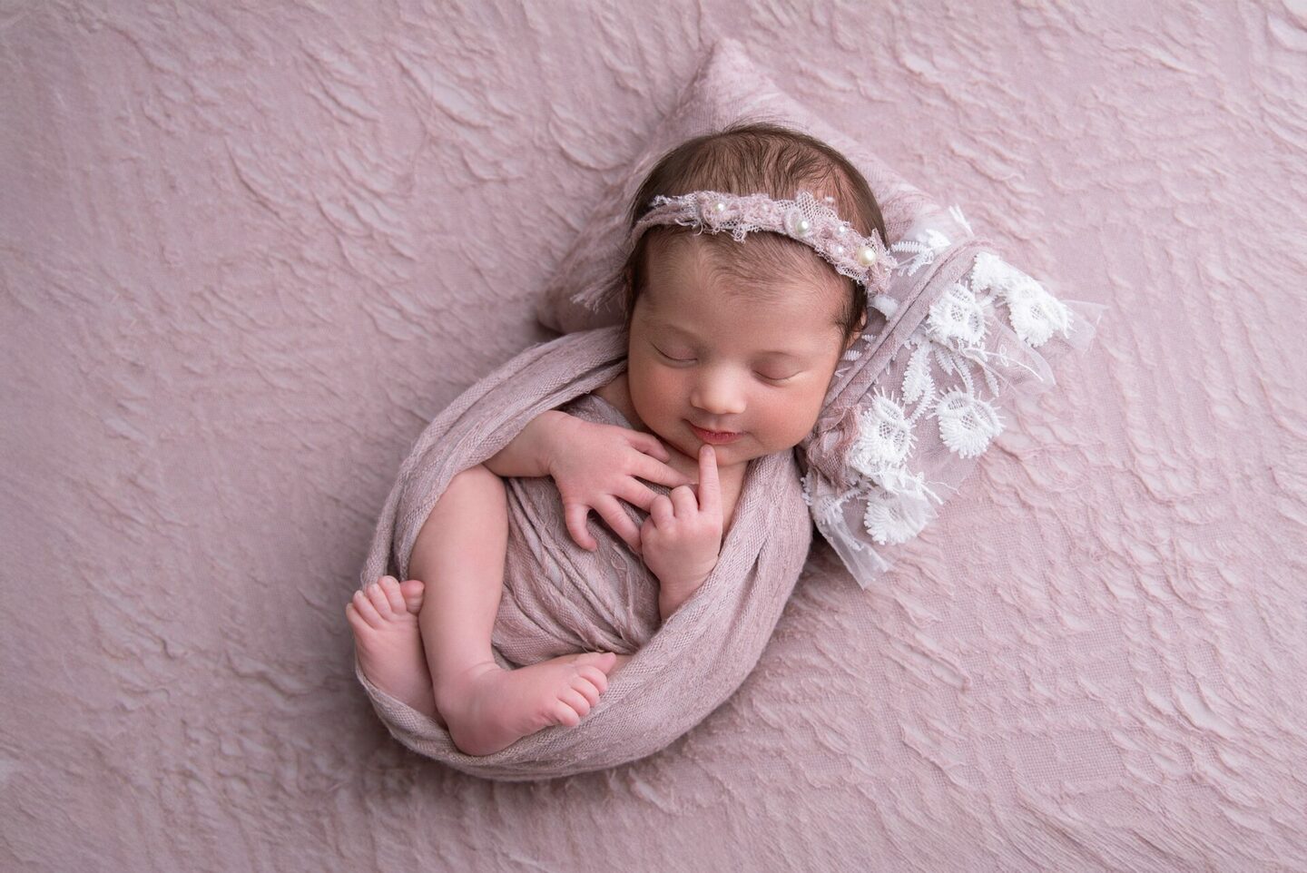 Ensaio Newborn Cecília - Ensaio realizado no Estúdio da Penha