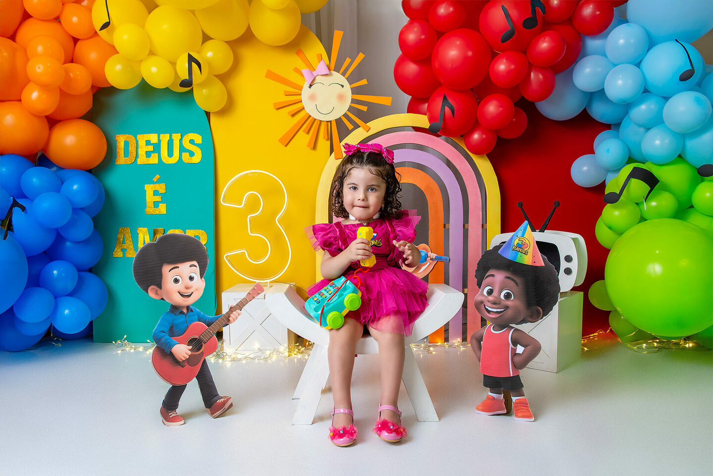 Ensaio Pré Festa Três Palavrinhas - Maria Flor - Inácio - Estúdio na Rua Jequiriça 48 - Penha, Rio de Janeiro -RJ- WhatsApp 21-96660-3929